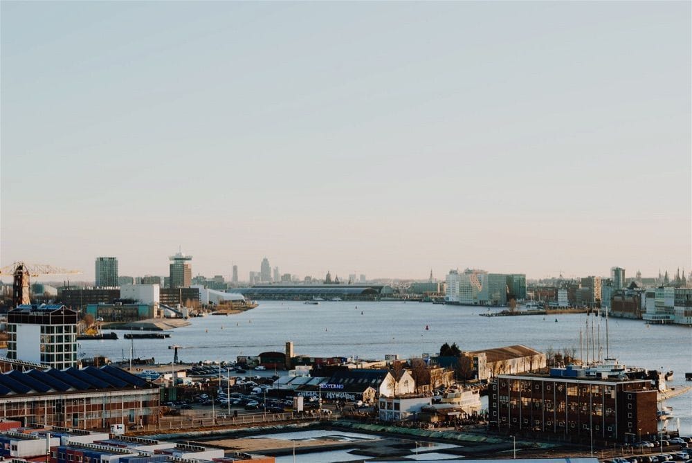 donde alojarse en amsterdam
