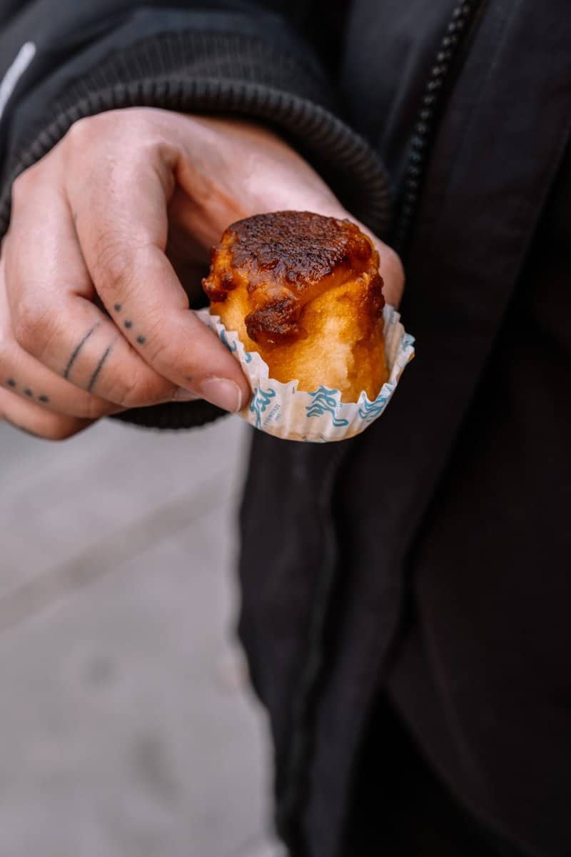 dulce típico de granda: los Piononos en casa Ysla. 