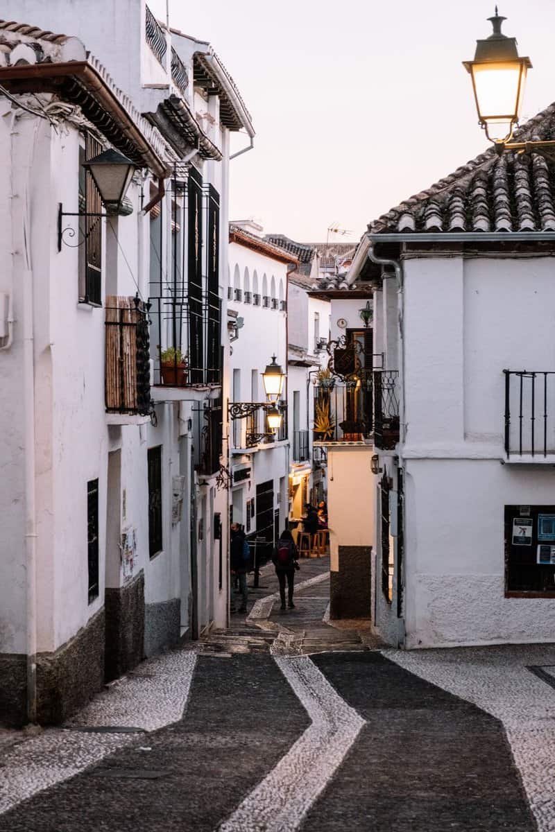 visita el barrio de albaicin en granada