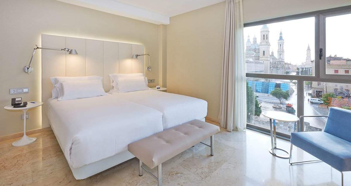 donde alojarse en zaragoza
