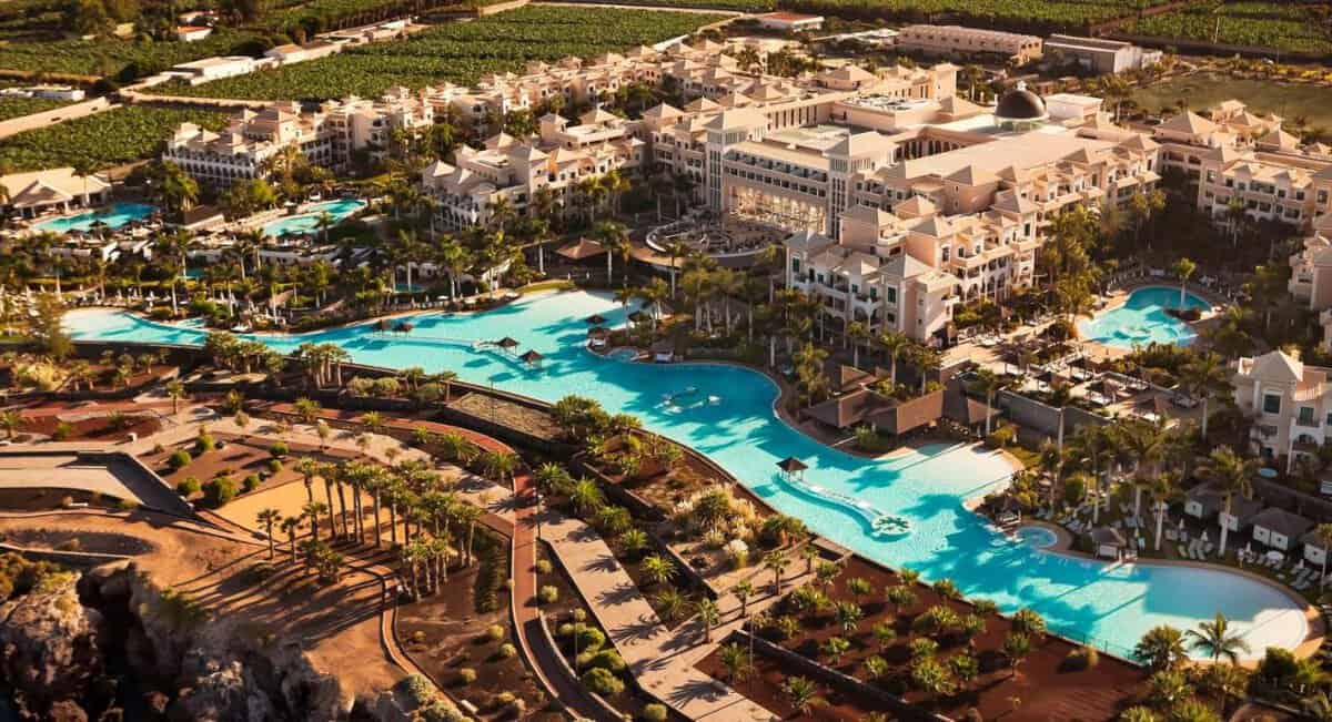 Gran Melia Palacio de Isora Resort Spa Dónde alojarse en Tenerife, Los Mejores Hoteles para Cada persona Viajera donde alojarse en tenerife