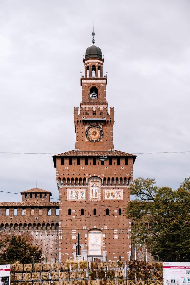 el Castillo Sforzesco de milan
