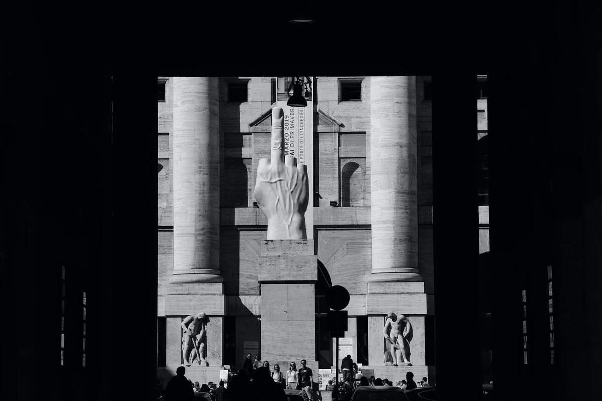 Piazza degli Affari milan