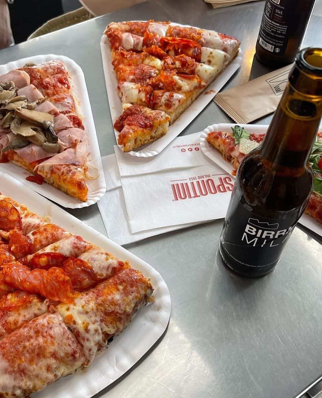 pizzeria estilo Chicago en milan, italia