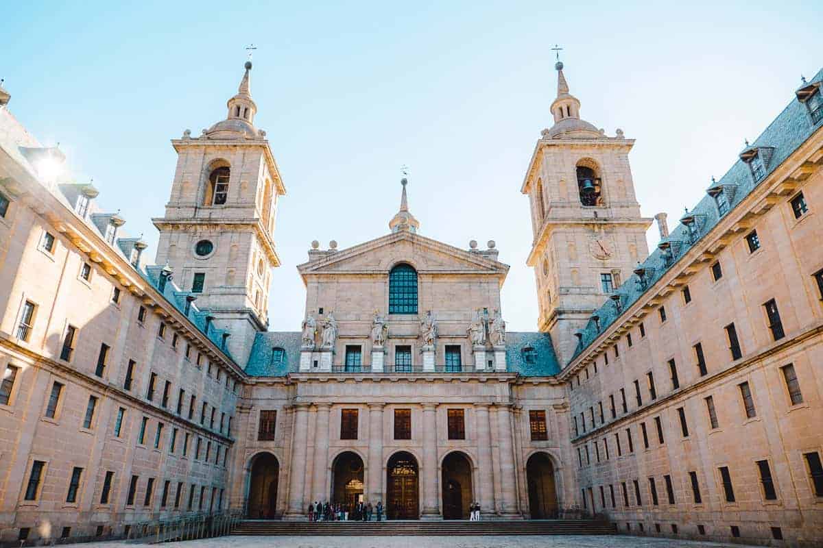 El escorial, un pueblo para ver cerca de madrid