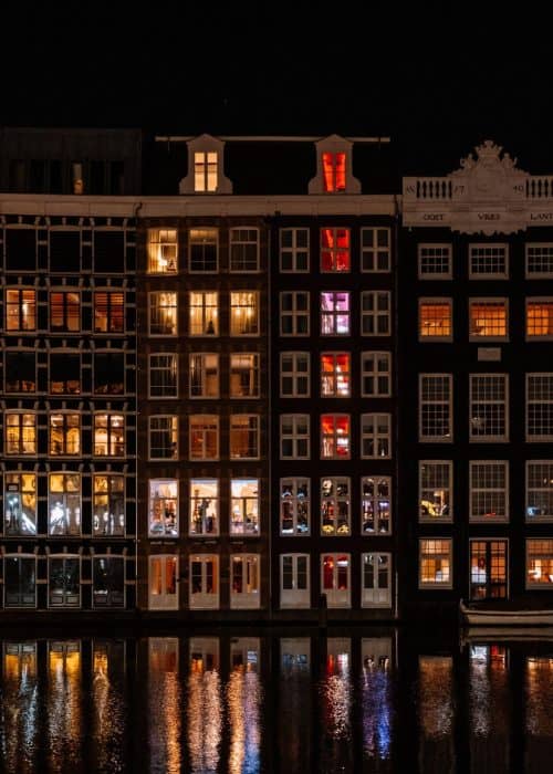 donde alojarse en amsterdam