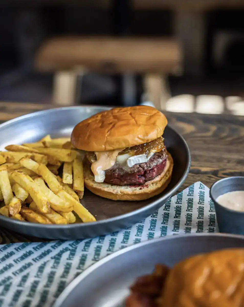 frankie burgers 04